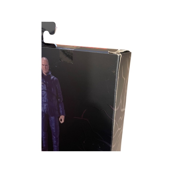 Stranger Things: The Void Series: Detective HOPPER: Action Figure by Ban Dai - Picture 5 of 5